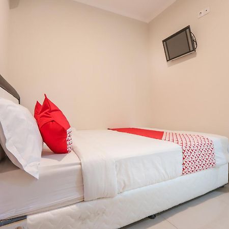 Oyo 387 Alfa Guest House Tegal  Eksteriør bilde
