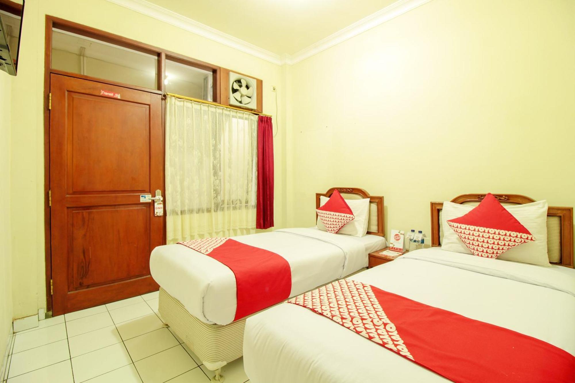 Oyo 387 Alfa Guest House Tegal  Eksteriør bilde