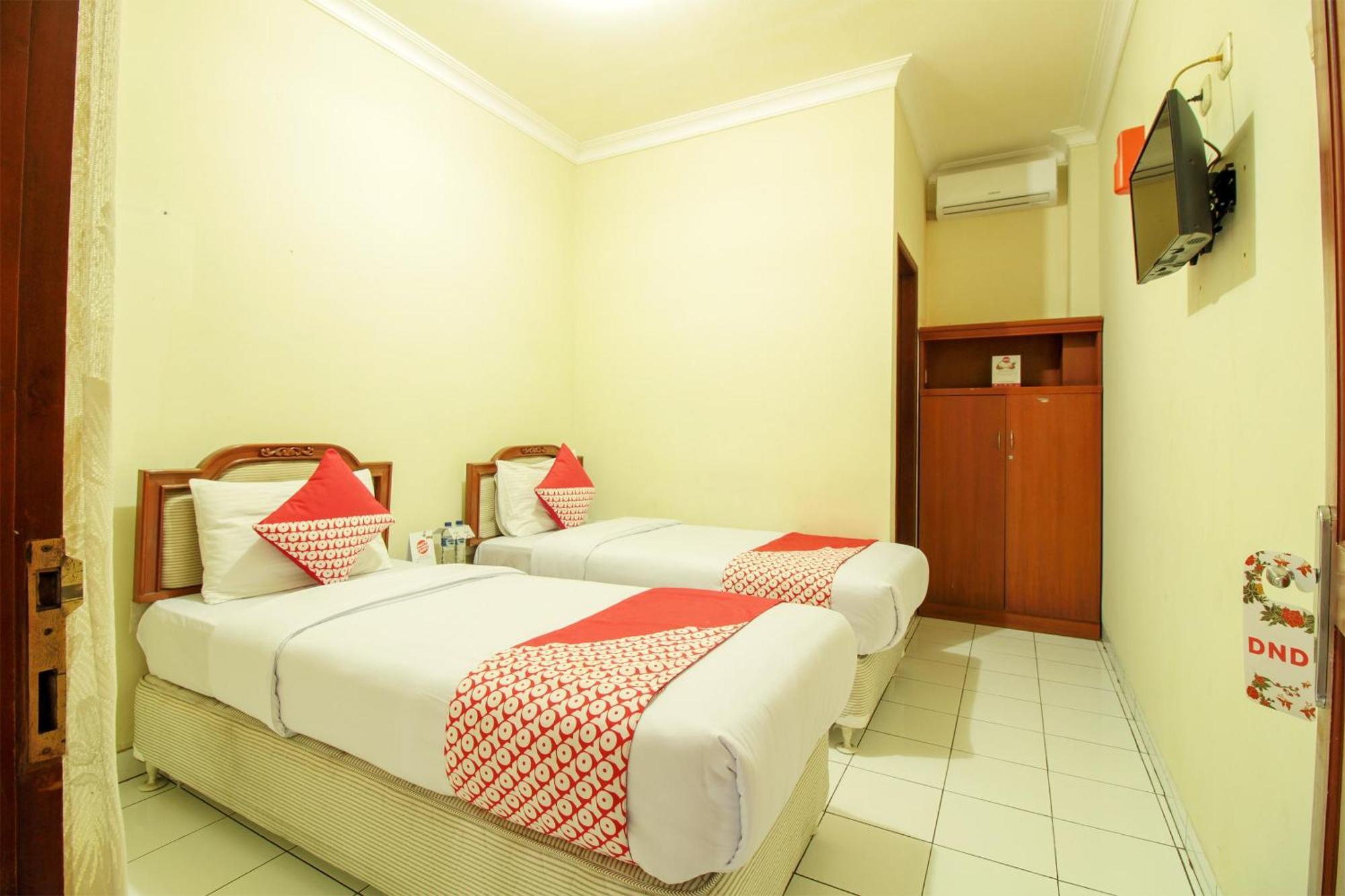 Oyo 387 Alfa Guest House Tegal  Eksteriør bilde